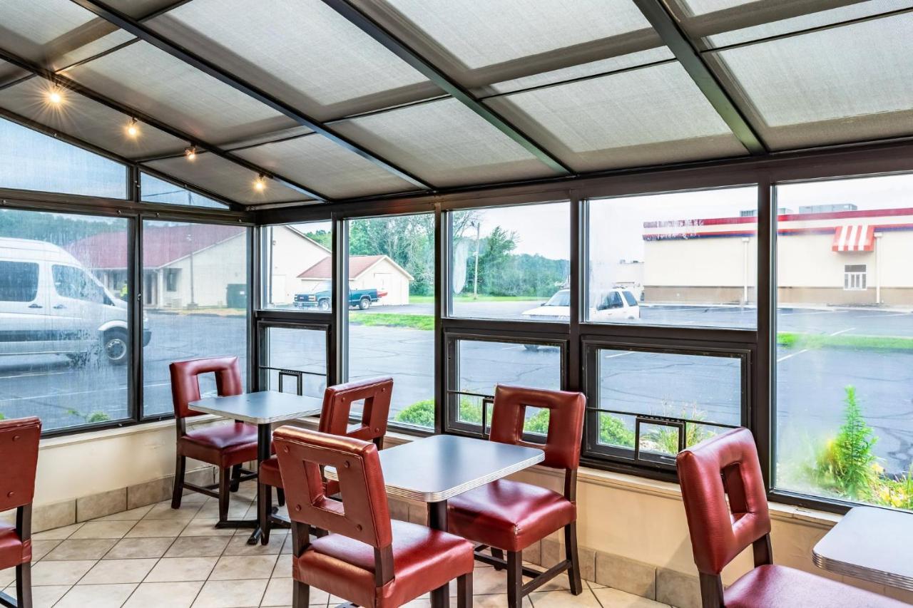 Red Roof Inn Columbus - Taylorsville Exterior foto